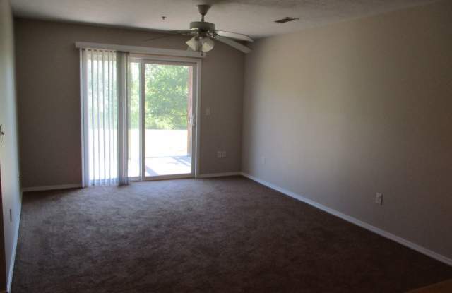 102 Garden Circle #1 Gallery 2
