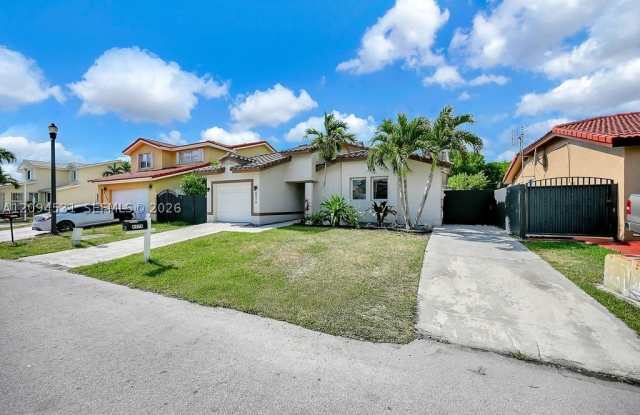 8574 SW 211th Ter Gallery 3
