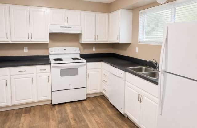 2BR/2BA across from EWU! Gallery 3