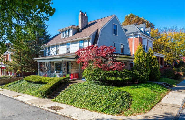 853 Collins St photos photos