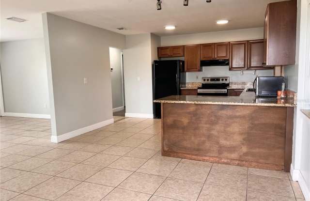 1299 BIRCHCREST Boulevard Gallery 4