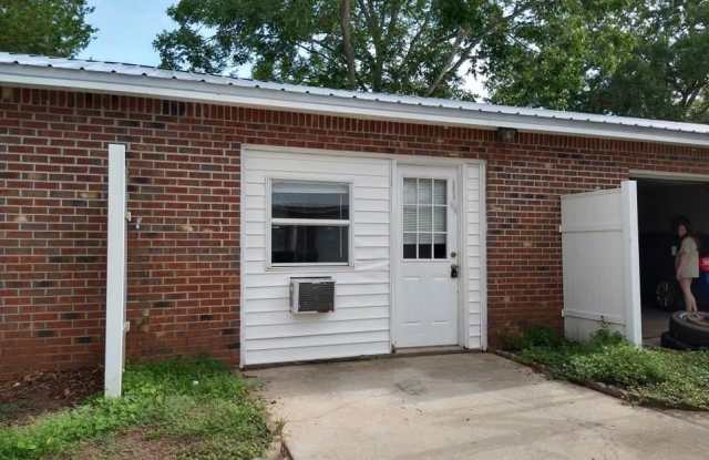1616 1/2 N Cedar Street photos photos