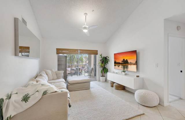 284 Village Boulevard - 284 Village Boulevard, Tequesta, FL 33469