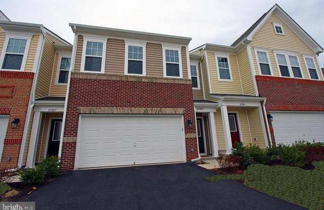 43205 STILLWATER TERRACE - 43205 Stillwater Terrace, Broadlands, VA 20148