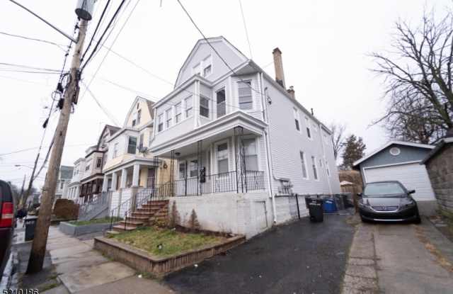 166 Laurel Ave Gallery 2