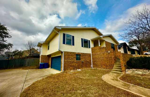 Spacious 3/2 With Office photos photos