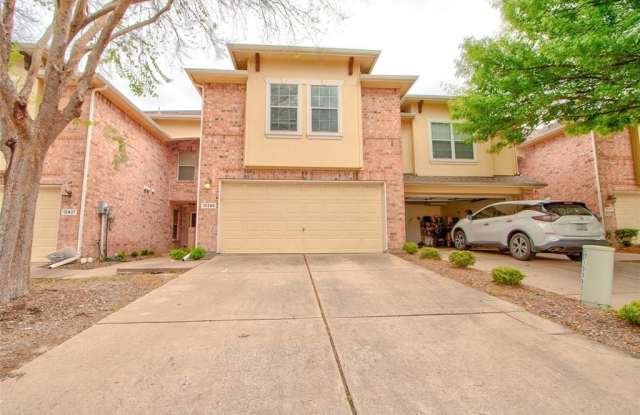 10395 Darkwood Drive Gallery 2