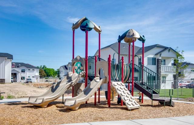 Experience Caldwell Living: Beautiful 3 Bedroom Apartments! Gallery 4