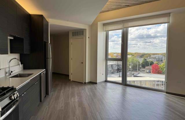 1922 N Milwaukee Ave - 1922 North Milwaukee Avenue, Chicago, IL 60647