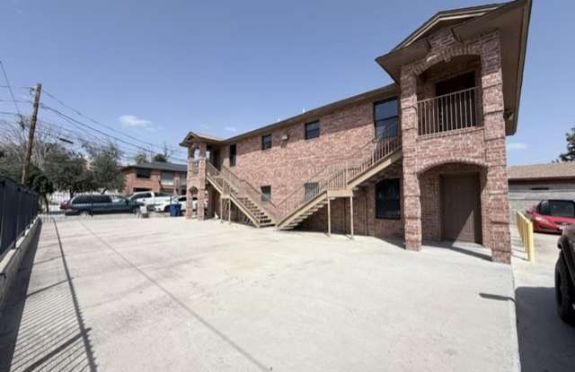 Laredo Apartments Gallery 3