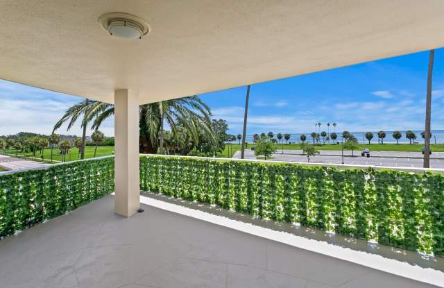 1200 N SHORE DRIVE NE photos photos