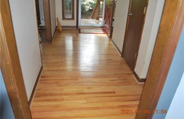1581 Larkwood Drive Gallery 3