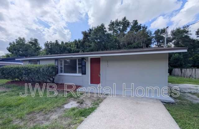 5742 Newberg Ln photos photos