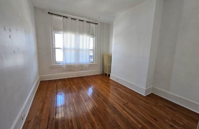 2 bed 1 bath with W/D in unit photos photos