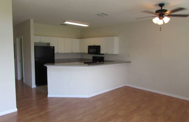 2013 Claudia Ln # 104 Gallery 4