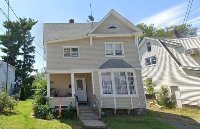 135 Hillside Avenue - 135 Hillside Avenue, Bridgeport, CT 06604