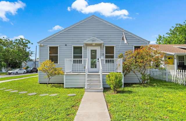 1500 9TH AVENUE N photos photos