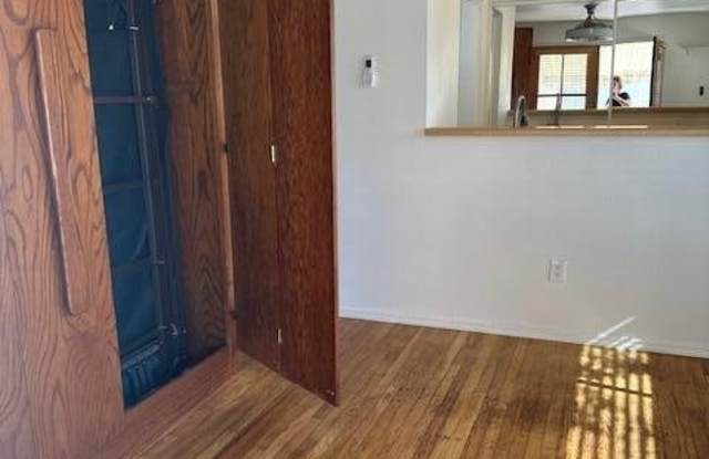 1340 E Missouri Avenue Gallery 4