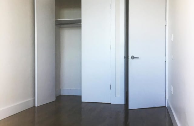 121 Woodbine St Gallery 4