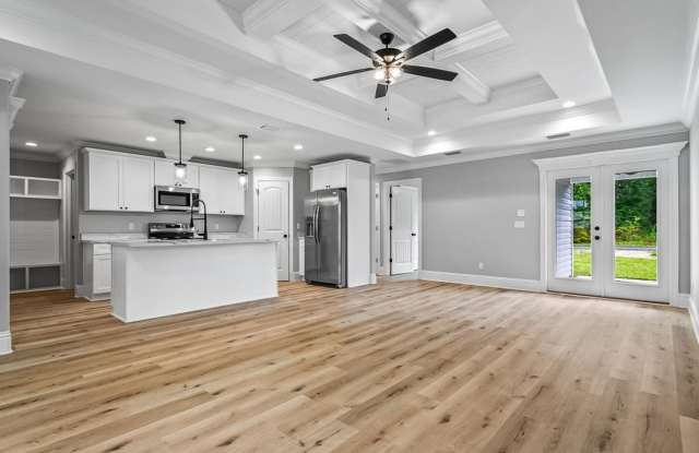 Charming 3 Bedroom Home Available Now! Gallery 4