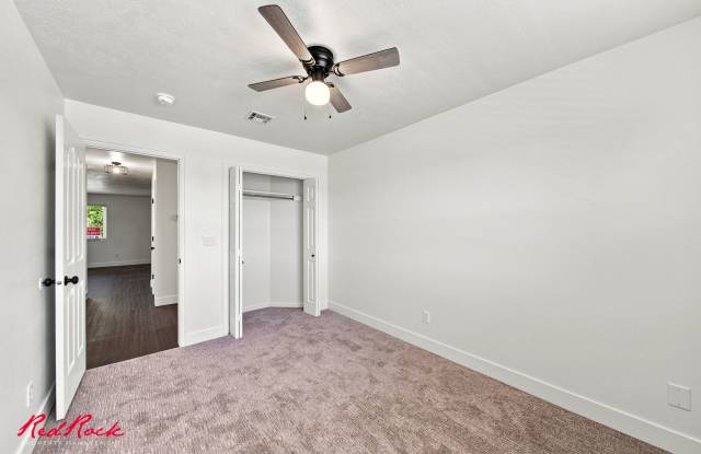 Fully Remodeled Apartment with Modern Finishes! Gallery 4