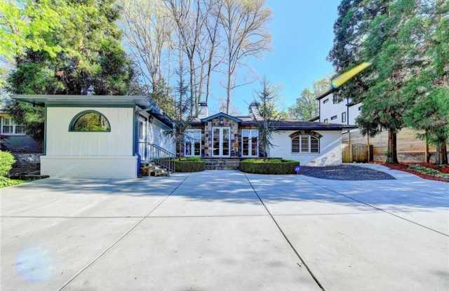 1227 Sheridan Road NE photos photos