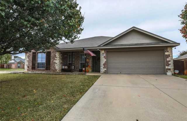 608 Meadowbrook Drive - 608 Meadowbrook Drive, Burleson, TX 76028