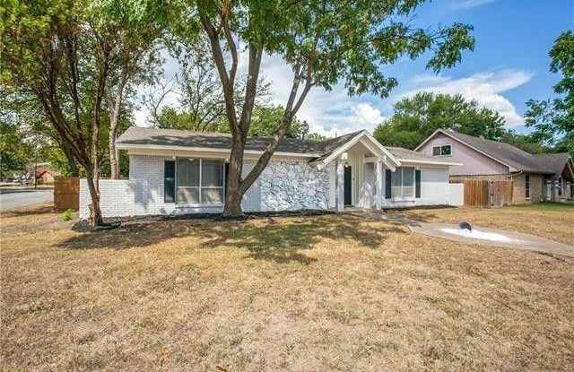 641 Cove Hollow Drive Gallery 3