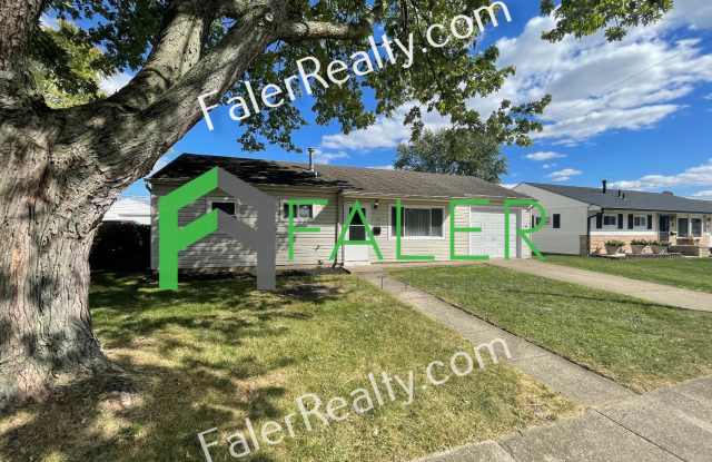 Beautiful 3-bedroom Ranch with HUGE Fenced Yard photos photos