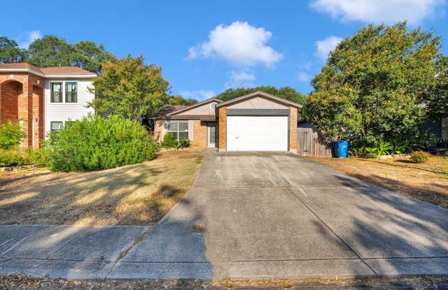 Charming 3BR/2BA Home Near UTSA – 13343 Pecan Glade Gallery 3