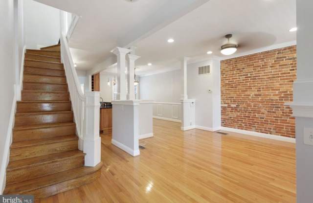 1019 WEBSTER ST NW Gallery 3