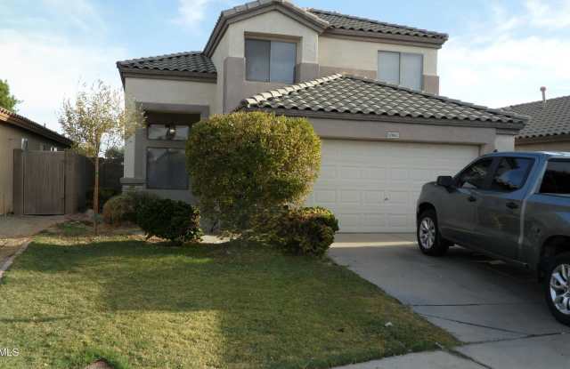 Large 4 Bedroom Lake Front Property on Premium Cul-De-Sac Lot photos photos