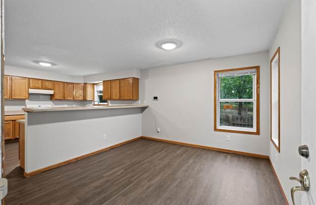 2321 Lyndale Avenue N Gallery 3