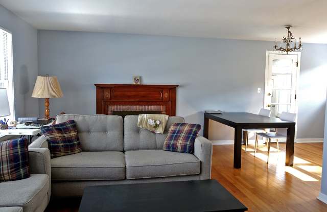 135 North Park Boulevard Gallery 3