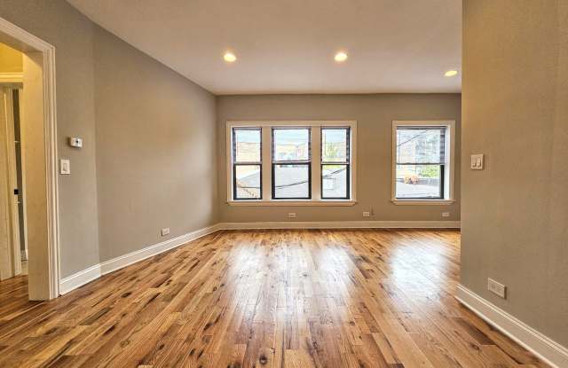 2244 W Wilson Ave photos photos