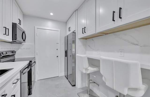 2271 NE 68th St photos photos