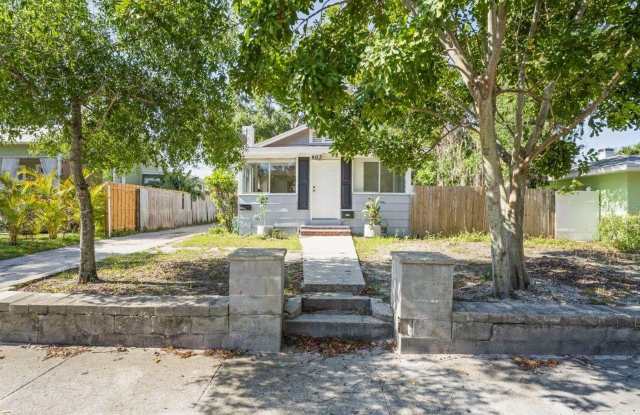 403 PRINCESS ST photos photos
