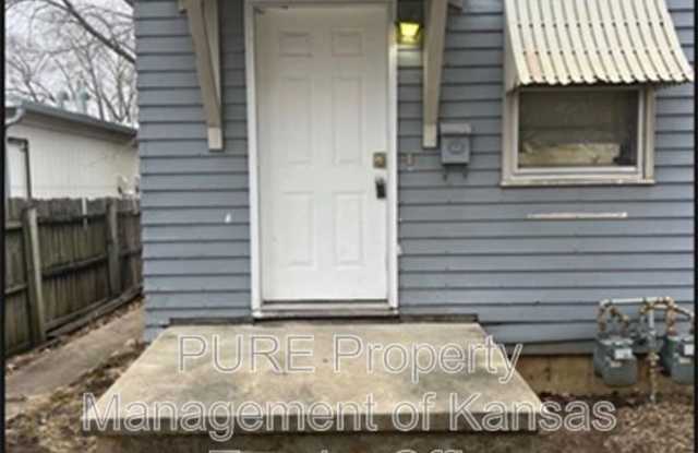 1708 SW Washburn Ave photos photos