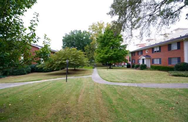 Half Off 1st Month! Spacious 2 Bedroom w/ Pool Less Than 1 Mile From Heart of Buckhead!! Gallery 4