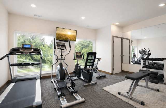 Lake Ridge Luxury Apartments Gallery 3