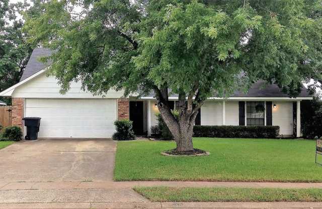 ** 3/2 IN NEW GREENACRES PLACE ** photos photos