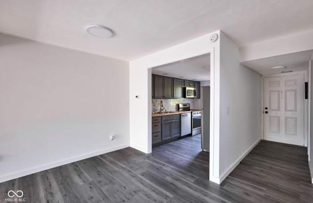 1352 Tishman Lane Gallery 4