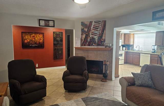 3 months!! Winter Furnished Rental 2026-2027 Season SOLAR HEATED POOL Gallery 4