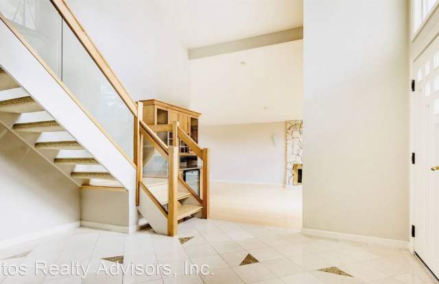 17283 Eaton Lane Gallery 2