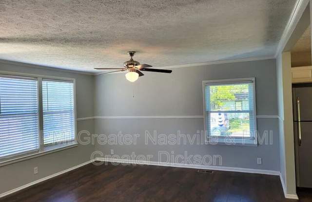 135 Brenda Ln Gallery 3