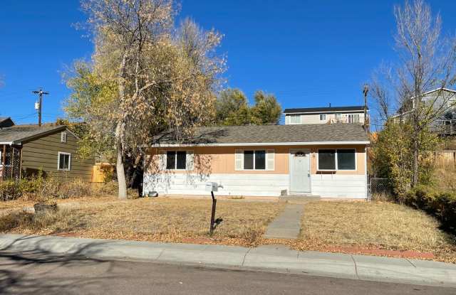 3 Bedroom/ 1 Bathroom Rancher Close To Fort Carson photos photos