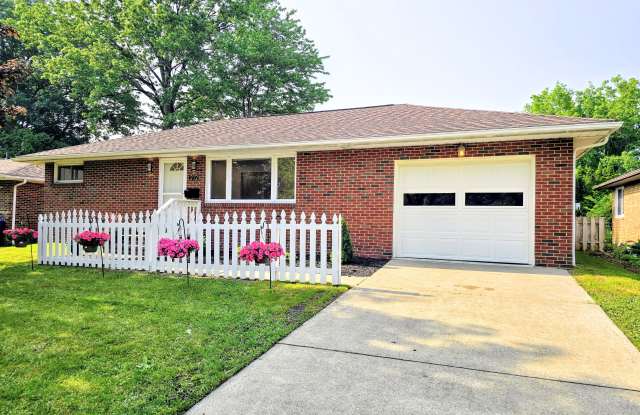 212 Roanoke Avenue photos photos
