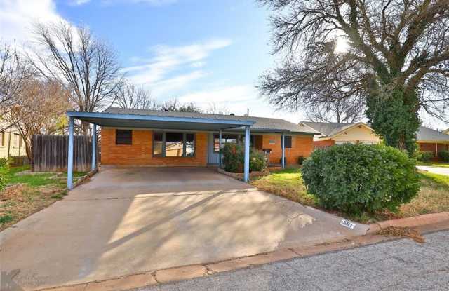 501 N La Salle Drive photos photos