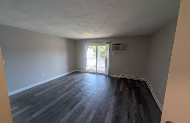 Tatnuck Square Apartments Gallery 3