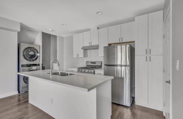 7794 Skyhill Dr - 7794 Skyhill Drive, Los Angeles, CA 90068